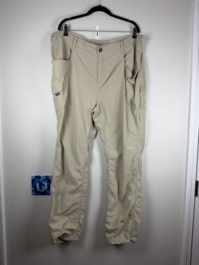 AFTCO Mens Fishing Pants Size 40 Tan Beige Nylon Technical Cargo Hiking Outdoor